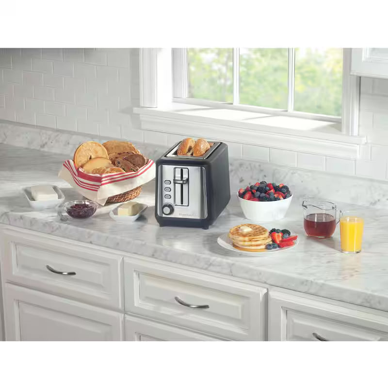 900-Watts 2-Slice Black Wide Slot Toaster U995