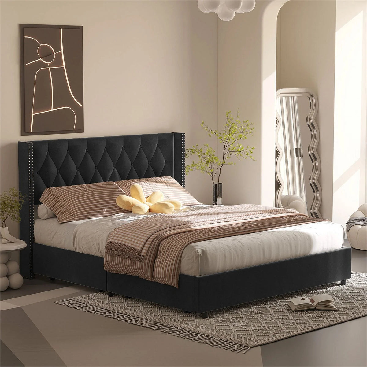 Velvet 4-Drawer Full Size Platform Bed in Black W53792
