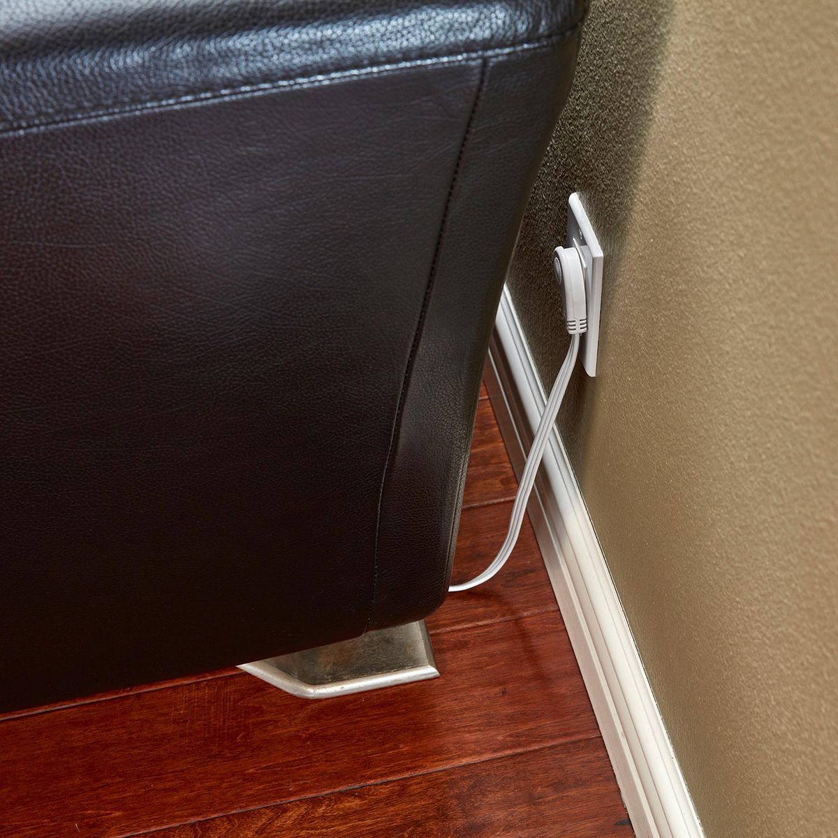 White 3 Outlet Indoor Power Strip X961