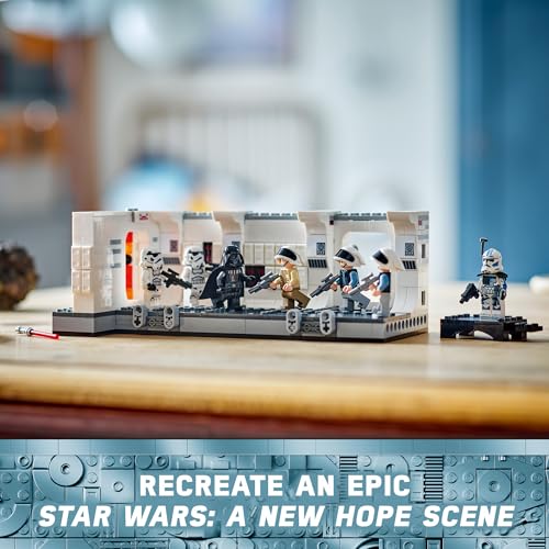 Star Wars Toy with 25th Anniversary Minifigure Q8101
