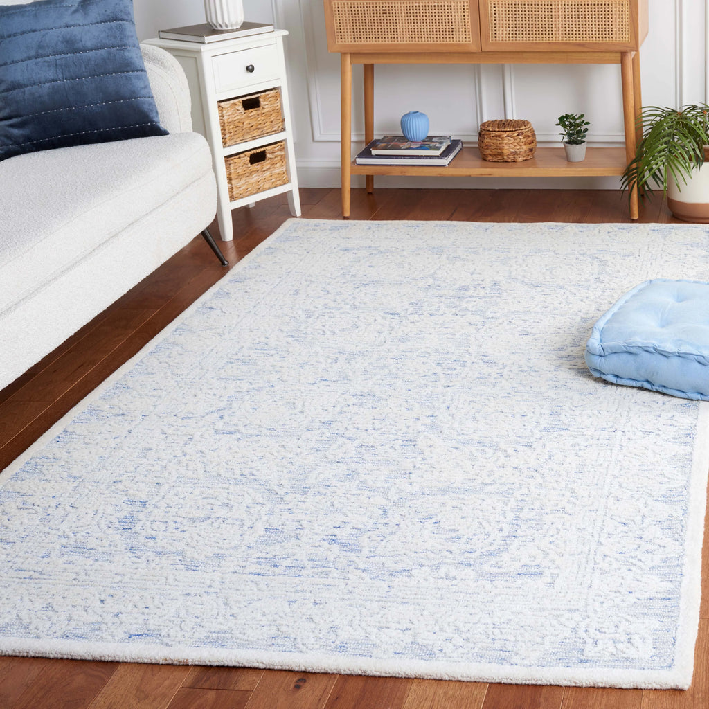 Blue Ivory Floral Area Rug 3' x 5' T874