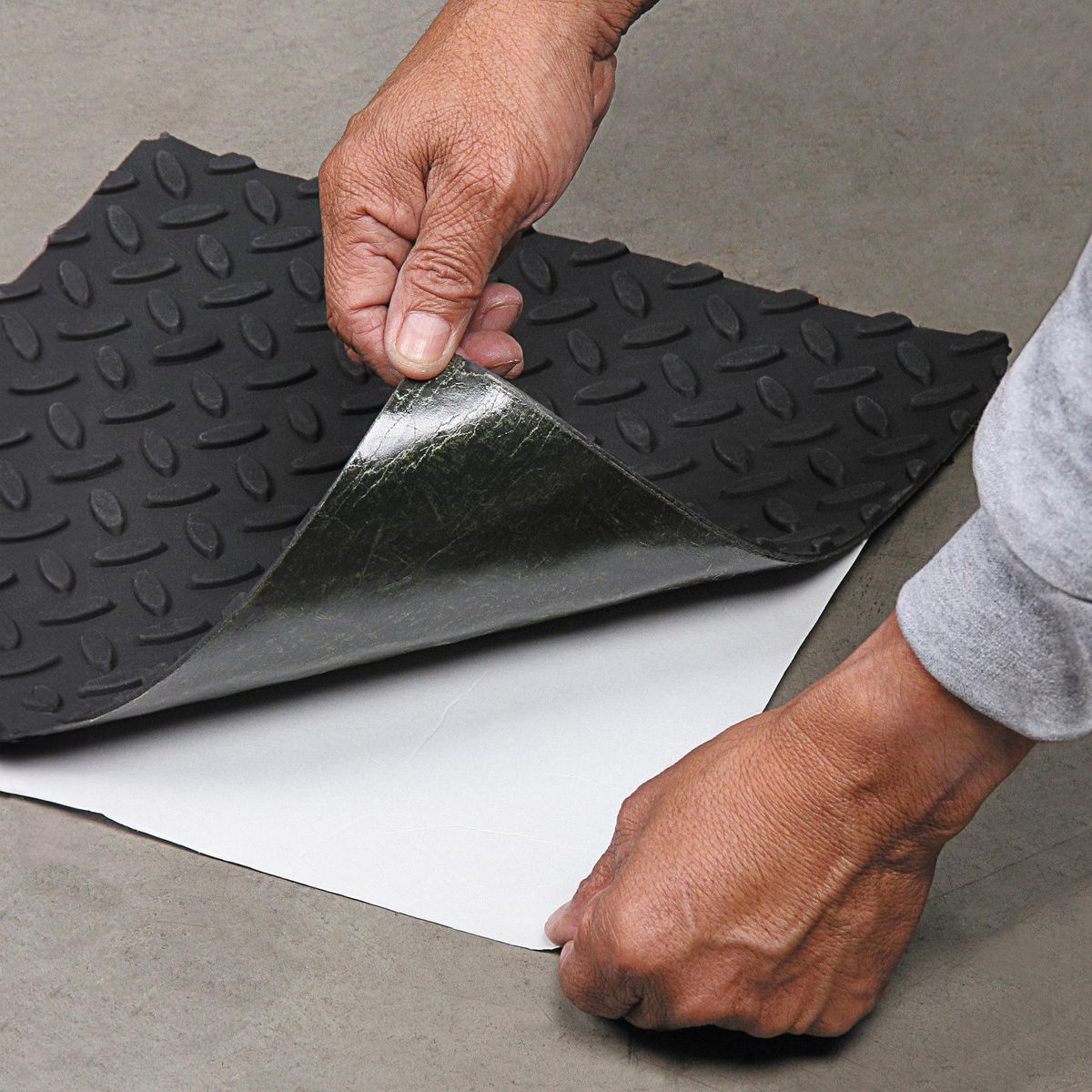 Self-Adhesive Rubber Safety Mat with Tread Surface R130