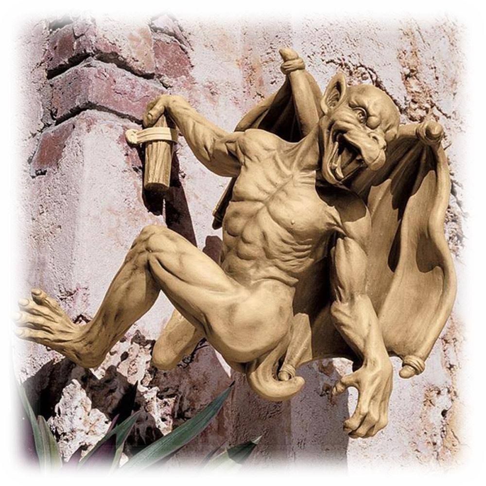 Climbing Gothic Gargoyle Statue O403