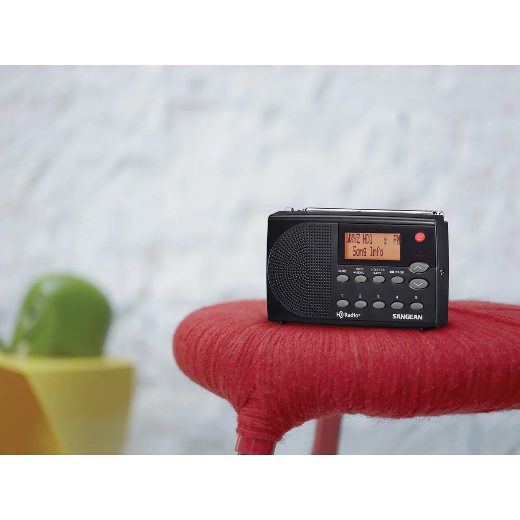 Portable AM/FM Radio Black A98111