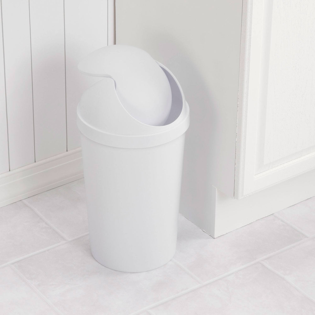 White Round Swing Top Plastic Wastebasket 12-Pack G237458