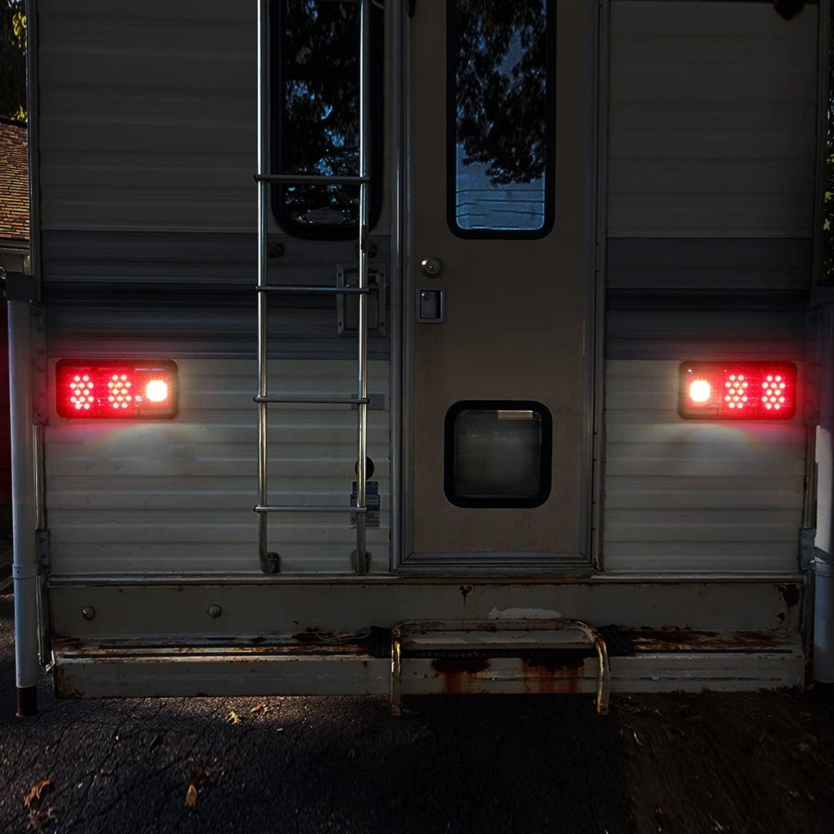 2Pcs LED Trailer Tail Lights with Black Base U713