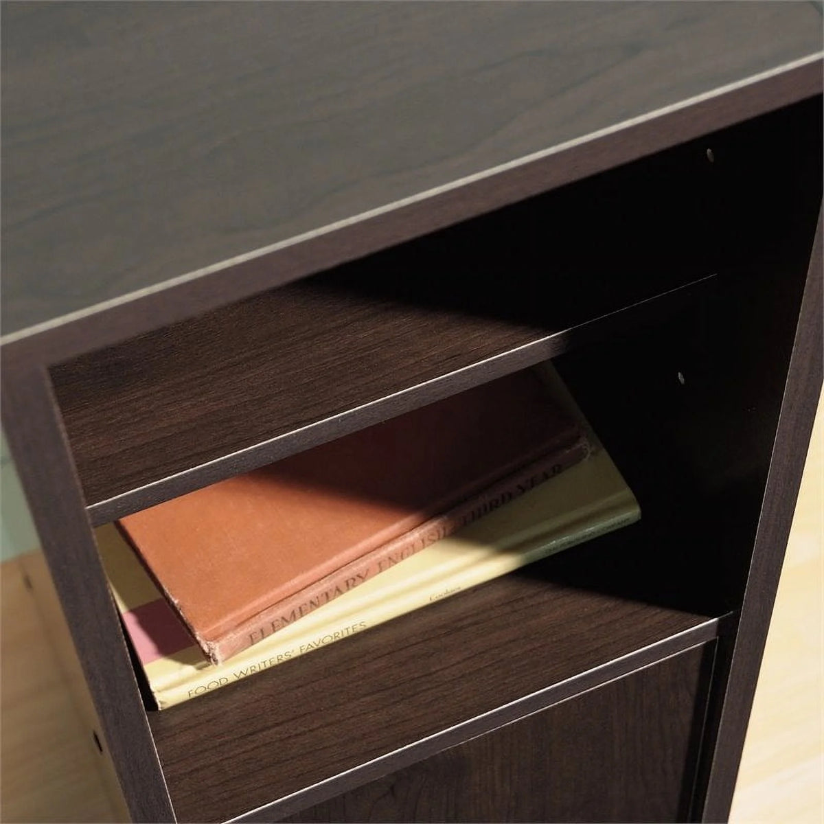 Small Space Writing Desk in Cinnamon Cherry F6018