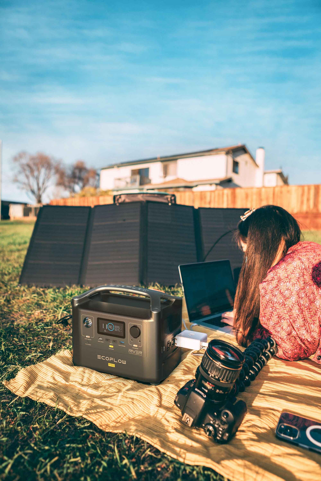 Portable Solar Generator Power Station P729555