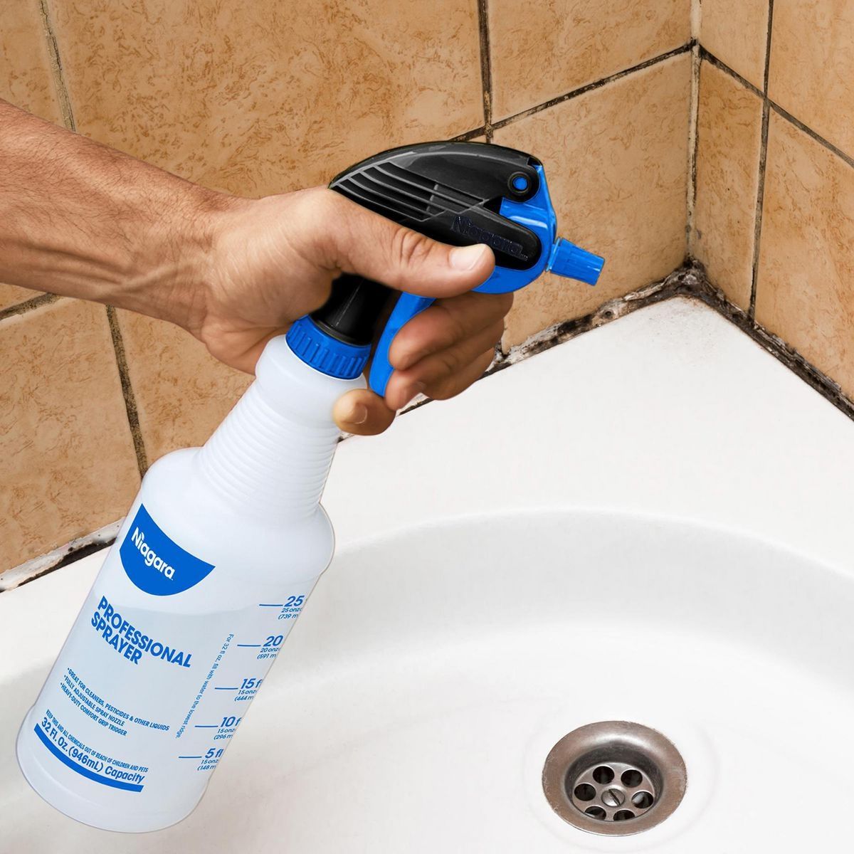 32 oz. Spray Bottles 2-Pack J2688