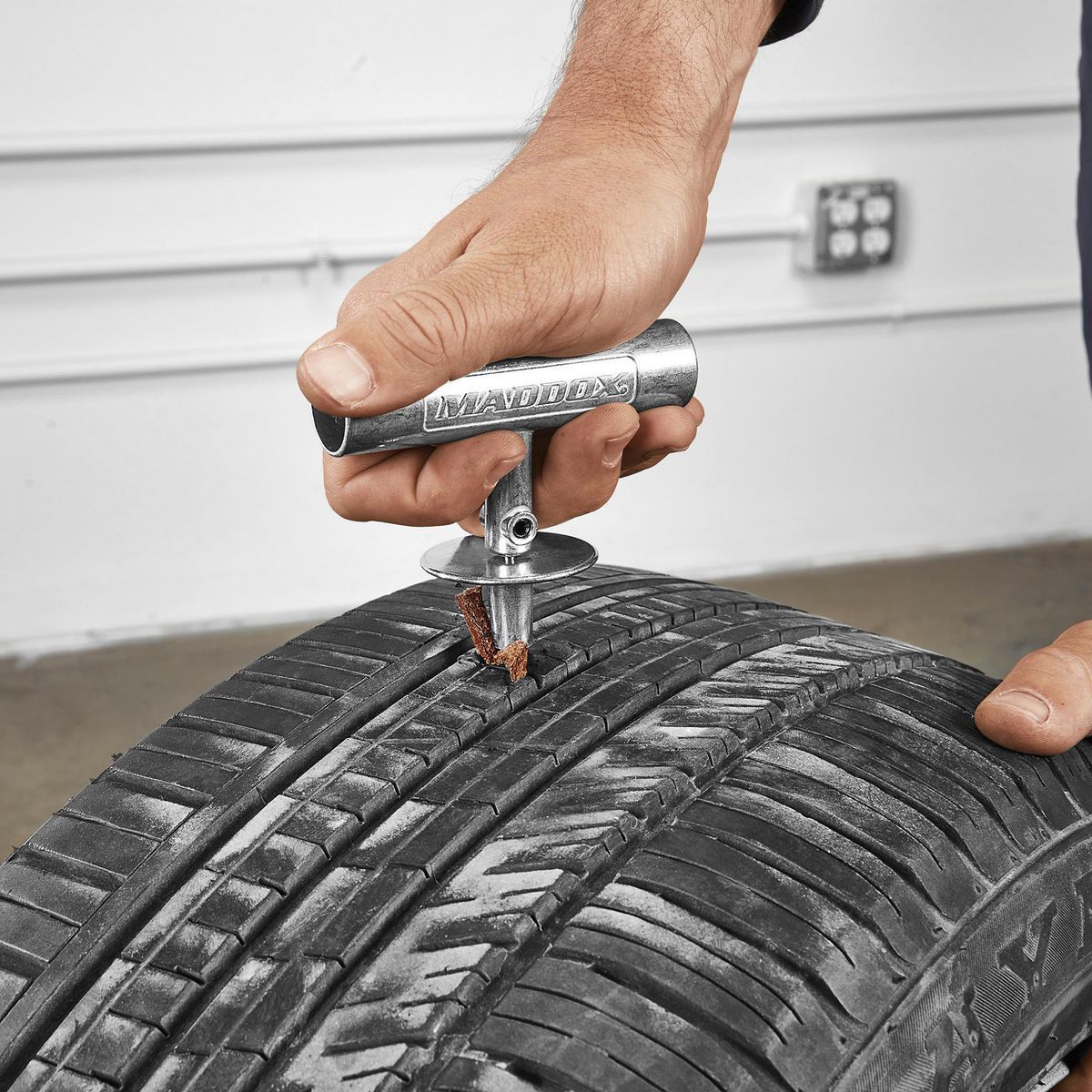 Heavy Duty Tire Repair Kit L465400