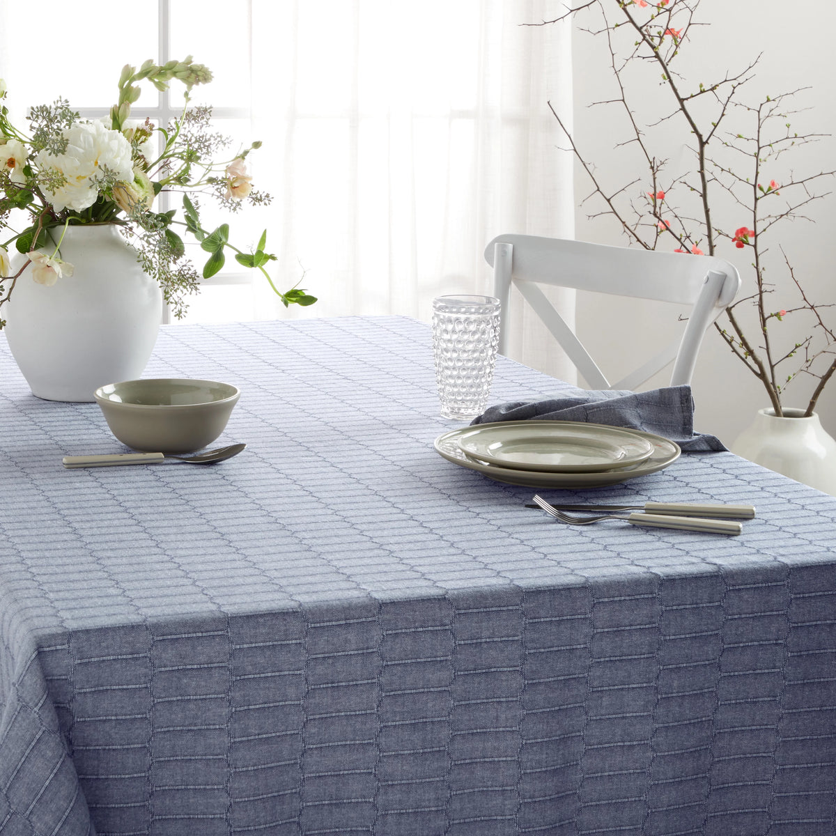 Blue Fabric Tablecloth Z4936