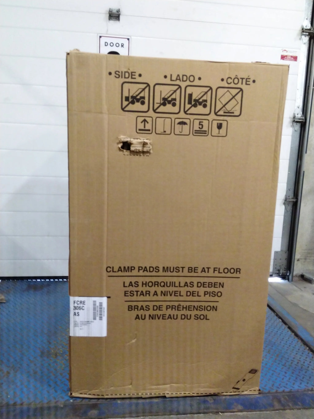 30 IN 5.3 CU FT Electric Freestanding Range J17544