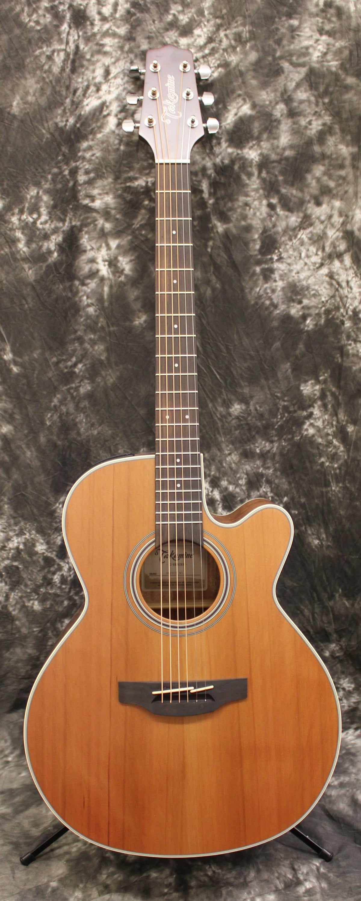 Natural Acoustic-Electric Guitar O43441
